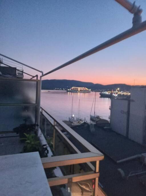 Cozy Seaside Penthouse With Sea & Mountain View. Leilighet Volos Eksteriør bilde
